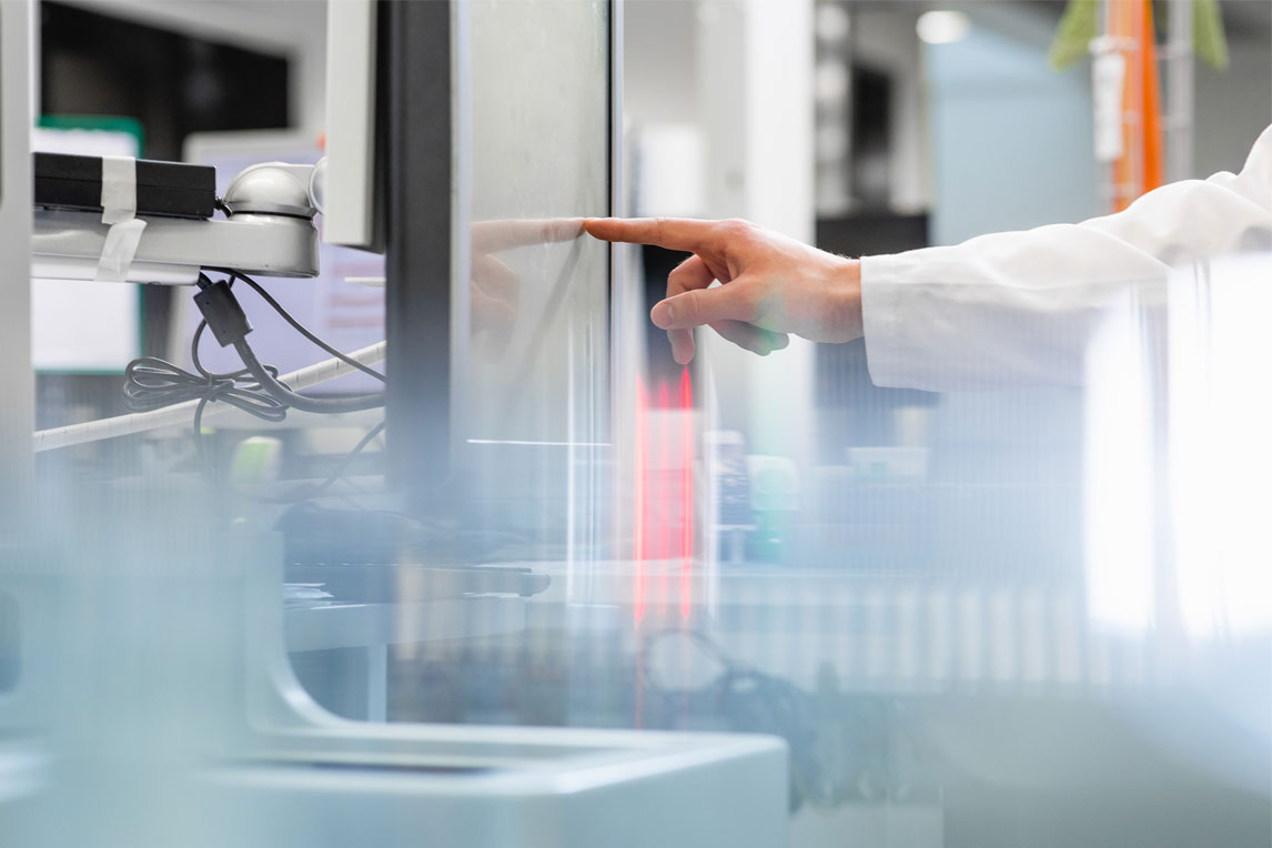 Physician-focused algorithm in medicine